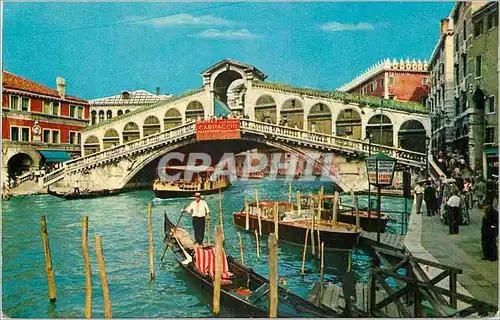 Cartes postales moderne Venezia Pont di Rialto Bateaux