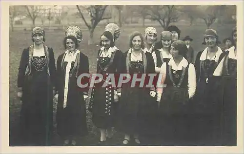 Cartes postales moderne Vallee d'Aoste Villageoises de Gressoney en Costume Folklore