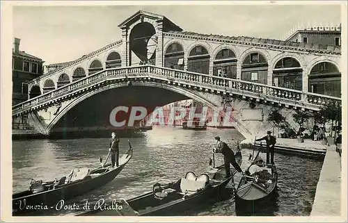 Cartes postales moderne Venezia le Pont de Rialto Bateaux