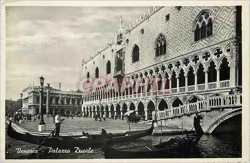 Cartes postales moderne Venice Palais Ducal Bateau