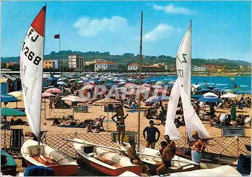 Cartes postales moderne Fano Spiaggia Plage Bateaux