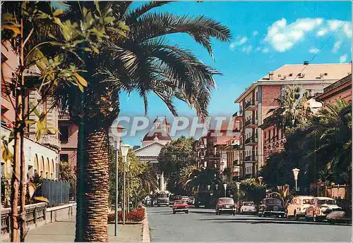 Cartes postales moderne Chiavari Avenue N Arata et Cathedrale