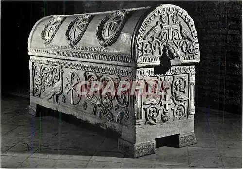 Cartes postales moderne Ravenna Basilique de Saint Apollinare en Classe Sarcophag de l'Archeveque Theodore (VIe Siec)