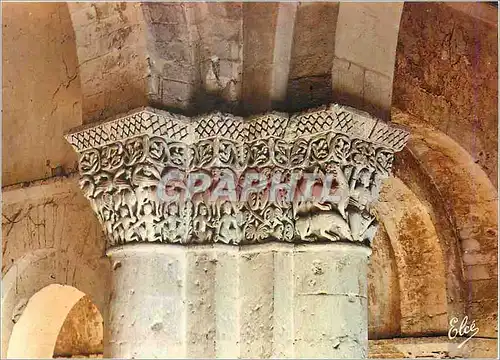 Cartes postales moderne Saintes Detail de Chapiteau dans la Basilique St Eutrope