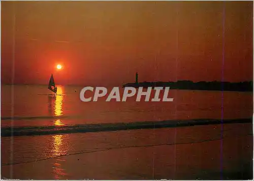 Cartes postales moderne Saint Georges de Didonne (Ch Mme) Coucher de Soleil sur la mer et le Phare
