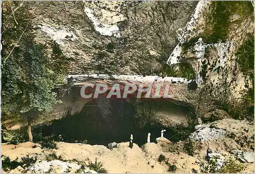 Cartes postales moderne Fontaine de Vaucluse (Vaucluse) Le Gouffre par Basses Eaux