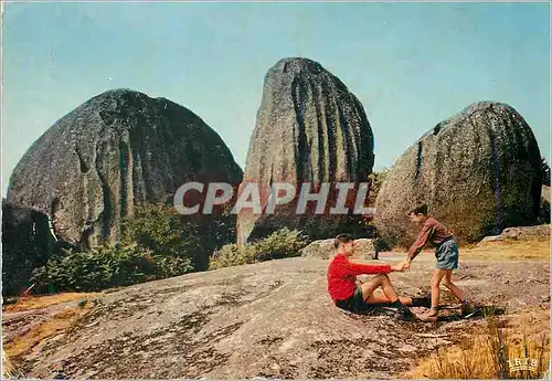 Cartes postales moderne Environs de Boussac La Creuse Pittoresque Les Pierres Jaumatres Enfants