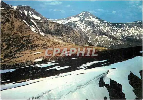 Cartes postales moderne Le Puy Mary Le Cantal Pittoresque au Printemps vu du Col de Legal