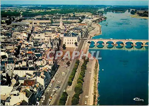 Cartes postales moderne Saumur (M et L) vue Generale Aerienne les Quais la Loire