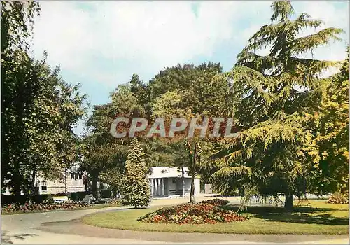 Cartes postales moderne Saumur (M et L) Place Verdun
