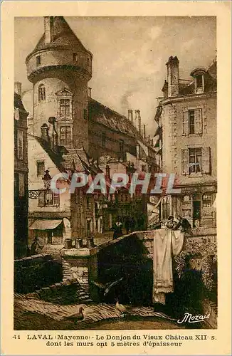 Ansichtskarte AK Laval (Mayenne) le Donjon du Vieux Chateau XIIe s dont les Murs ont 5 Metres d'Epaisseur