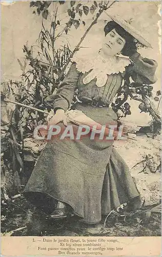 Ansichtskarte AK Dans le Jardin Fleuri la Jeune fille Songe Et les Reves troublants font passer sous ses Yeux