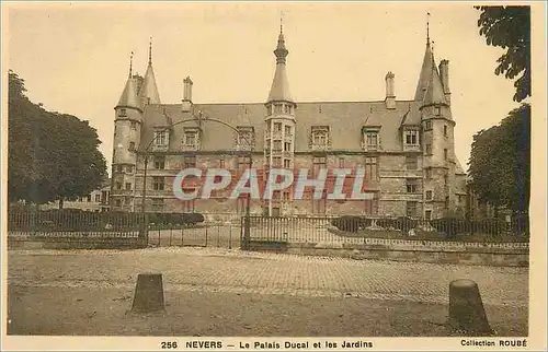 Ansichtskarte AK Nevers Le Palais Ducal et les Jardins