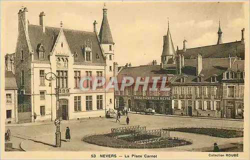 Cartes postales Nevers La Place Carnot Grand Bazar de la Nievre