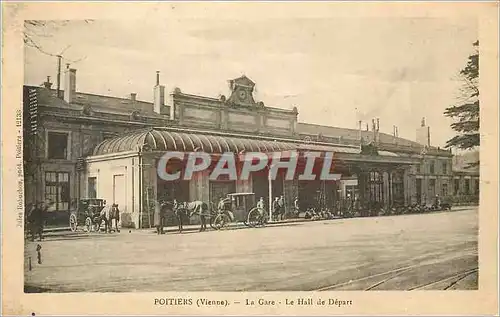 Cartes postales Poitiers (Vienne) La Gare Le Hall de Depart