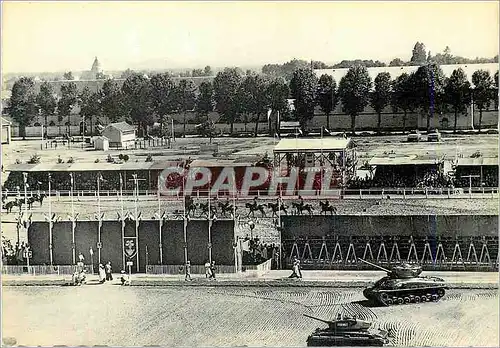 Moderne Karte Saumur Le Carrousel Vue Generale Tanks Chars d'assaut Militaria