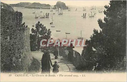 Ansichtskarte AK Cancale Le Chemin de Ronde Bateaux