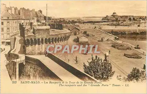 Ansichtskarte AK Saint Malo Les Remparts et la Tour de la Grande Porte