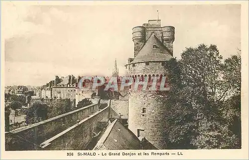 Ansichtskarte AK Saint Malo Le Grand Donjon et les Remparts