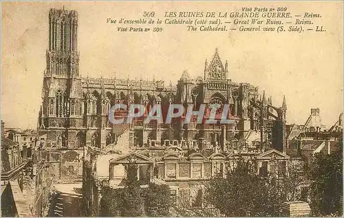 Ansichtskarte AK Reims Les Ruines de la Grande Guerre Vue d'ensemble de la Cathedrale (Cote Sud) Militaria