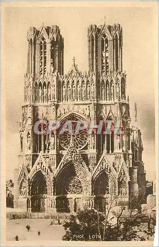 Cartes postales Reims La Cathedrale apres la Guerre Militaria