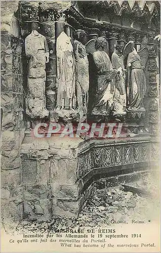 Cartes postales Cathedrale de Reims incendiee par les Allemands le 19 Septembre 1914 Militaria