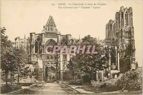 Ansichtskarte AK Reims La Cathedrale et Cour du Chapitre Militaria
