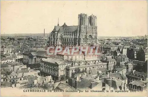 Ansichtskarte AK Cathedrale de Reims Incendie par les Allemands le 19 Septembre 1914