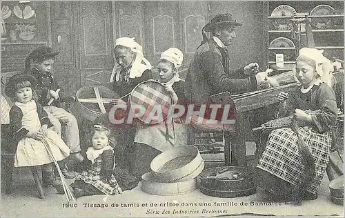 Cartes postales moderne Serie des Industrie Bretonnes Tissagge de Tamis et de Crible dans une Famille de Bannelec