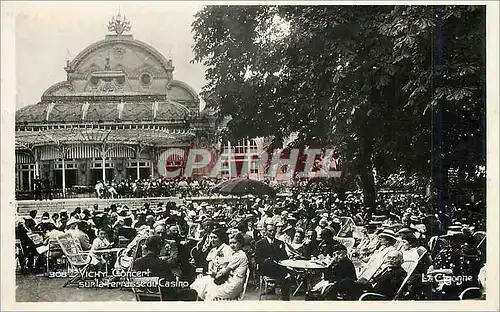 Cartes postales moderne Vichy Concert sur la Terrasse du Casino