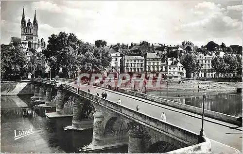 Cartes postales moderne Angers (Maine et Loire) Le Pont du Centre sur la Maine vers la Cathedrale