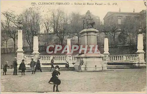 Ansichtskarte AK Clermont Ferrand Statue de Blaise Pascal G d'O Enfants