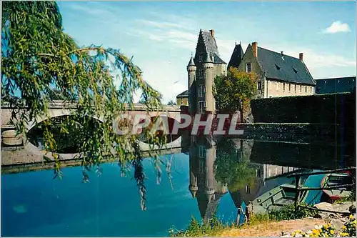 Cartes postales moderne La Fleche (Sarthe) Le Chateau et le Pont sur le Loir