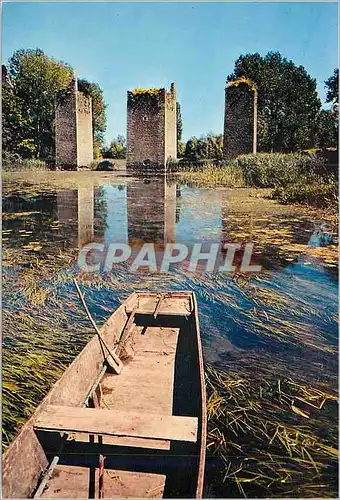 Cartes postales moderne Lussac les Chateaux (Vienne) Ruines des Quatre Piles du Pont Levis du Chateau