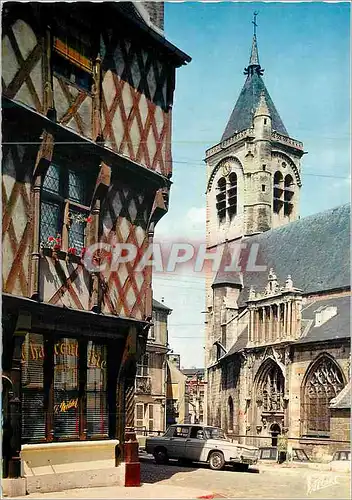 Cartes postales moderne Bourges (Cher) Les Merveilles du Berry L'Eglise Notre Dame A Gauche maison ancienne de la rue Pe