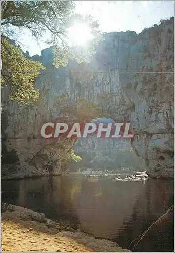 Cartes postales moderne Les Gorges de l'Ardeche le Pont d'Arc Creuse par les Eaux dans le Rocher