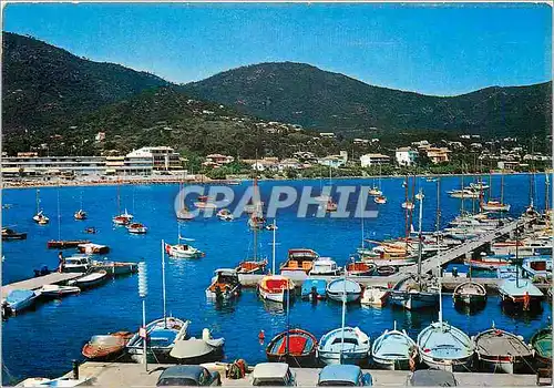 Moderne Karte Cavalaire sur Mer Var le Port au Soleil de la Cote d'Azur Bateaux