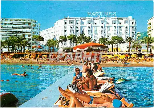 Moderne Karte Cote d'Azur Cannes la Plage la Croisette et l'Hotel Martinez