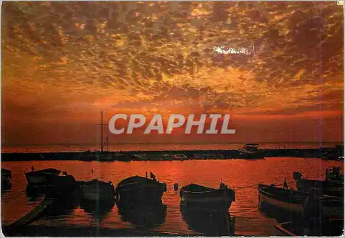 Cartes postales moderne Soleil Couchant sur la Mediterranee Bateaux