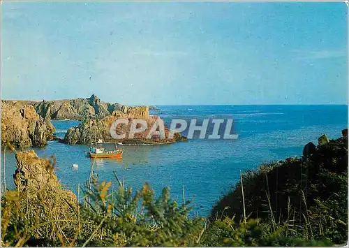 Cartes postales moderne Ile d'Yeu la Cote Sauvage Sortie du Port de la Meule Bateau