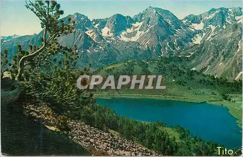 Cartes postales moderne Vallee d'Aure Lac d'Aumar (2193 m) Les Pics Bugattet (2874 m) et Mechant (2944 m) Versant Nord E