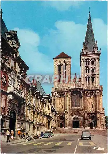 Cartes postales moderne Lisieux (Calvados) Place Thiers La Cathedrale St Pierre Le Palais de Justice La Poste