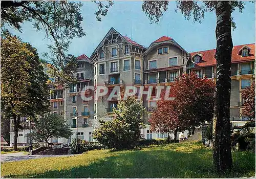 Cartes postales moderne Allevard les Bains (Isere) l'Hotel Splendide et son Parc