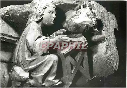 Cartes postales moderne Cathedrale de Chartres Fragment de l'Ancien Jube Saint Luc et le Boeuf (XIIIe siecle)