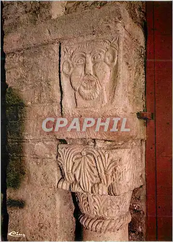 Cartes postales moderne Tournus (S et L) Abbatiale St Philibert (Xe XIIe S) Chapelle St Michel Chapiteau Gauche de l'Arc