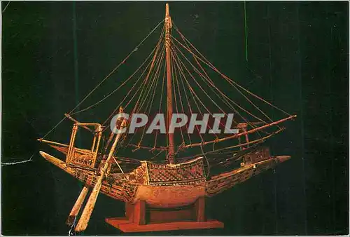 Moderne Karte Egypt Modele de Barque en Bois peint