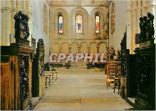 Cartes postales moderne Montreal (Yonne) Interieur de l'Eglise XIIe S Les Salles XVIe Siecle