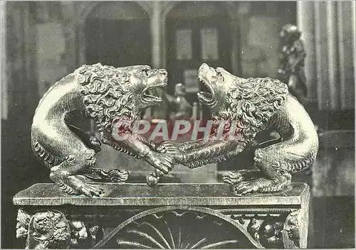 Cartes postales moderne L'Eglise de Montreal (Yonne) Deux Lions se disputant un Os