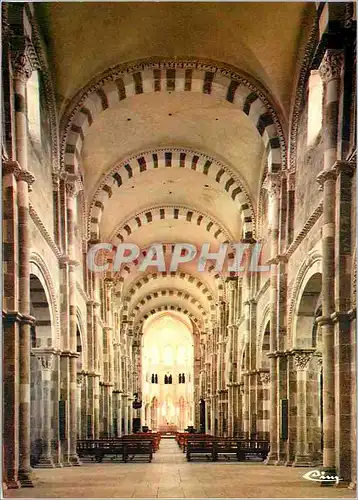 Cartes postales moderne Vezelay (Yonne) Basilique Sainte Madeleine (XIe et XIIe Siecle) La Nef