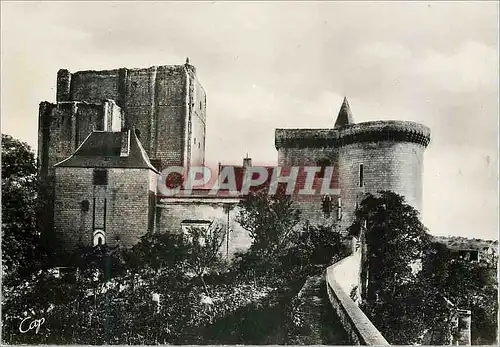 Cartes postales moderne Loches Restes de l'Ancienne Forteresse aujourd'hui Prison (mon Histoire)